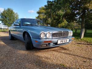 Immagine 2/21 di Jaguar XJ 6 4.0 Sovereign (1996)