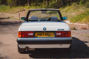 Bild 15/36 von BMW 318i (1991)