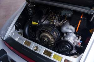 Image 28/68 of Porsche 911 Speedster 3.2 (1989)