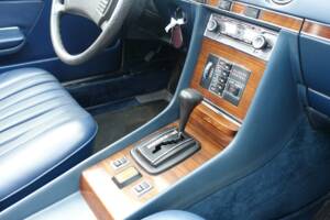 Image 32/37 de Mercedes-Benz 450 SL (1978)