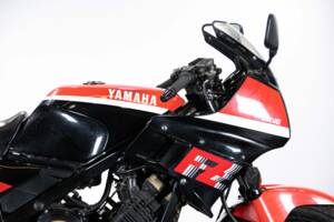 Image 33/50 of Yamaha FZ 750 (1986)