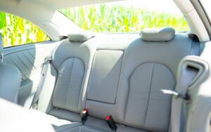 Image 42/49 of Mercedes-Benz CLK 280 (2006)
