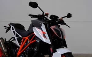 Image 19/83 of KTM 1290 Super Duke R (2018)