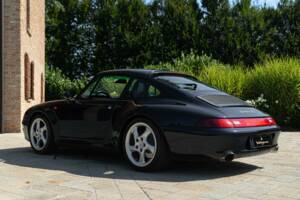 Immagine 8/50 di Porsche 911 Carrera 4S (1996)