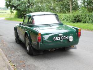 Image 4/18 of Triumph TR 4 (1962)