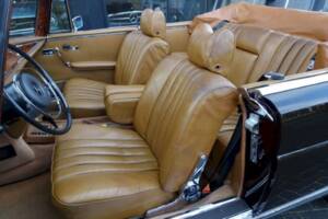 Bild 22/36 von Mercedes-Benz 280 SE 3,5 (1970)