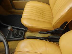 Image 56/95 de BMW 2500 (1977)