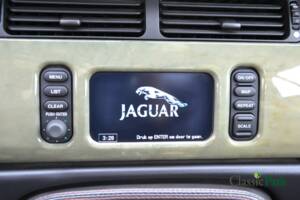 Image 46/50 of Jaguar XKR &quot;Silverstone&quot; (2000)