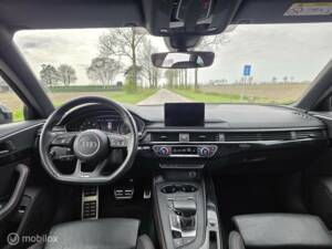 Image 21/38 of Audi A4 Avant 1.4 TFSI (2018)