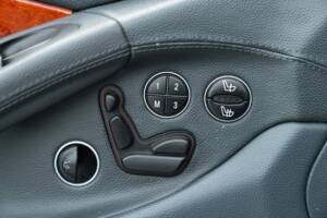 Image 42/50 of Mercedes-Benz SL 500 (2001)