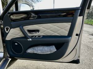 Immagine 30/50 di Bentley Flying Spur W12 (2015)