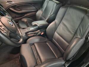 Immagine 19/61 di BMW 330Ci (2004)