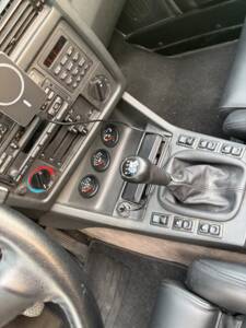 Bild 20/55 von BMW 320i (1991)