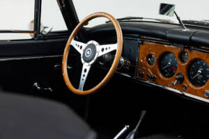 Immagine 12/39 di Jaguar XK 150 DHC (1960)