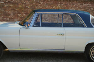 Image 31/50 of Mercedes-Benz 280 SE (1968)