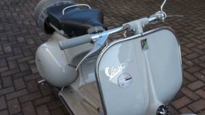 Image 6/50 of Piaggio Vespa 125 (1955)