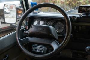 Afbeelding 17/23 van Land Rover Defender 90 Td5 (1999)