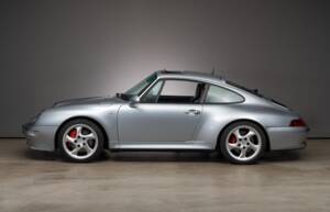 Image 4/32 de Porsche 911 Carrera 4S (1998)