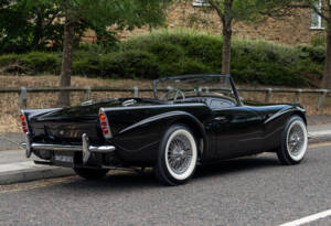 Image 3/28 of Daimler SP 250 (1961)