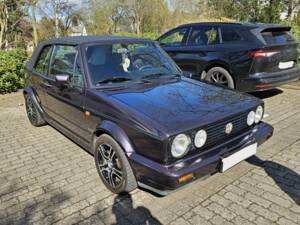 Image 5/14 of Volkswagen Golf Mk I Convertible 1.8 (1992)