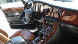 Image 16/19 of Bentley Arnage Green Label (1999)