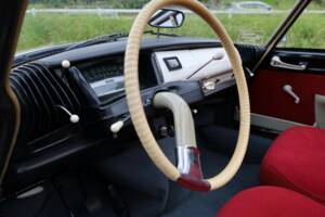 Image 23/37 of Citroën ID 19 (1964)