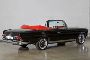 Image 10/34 of Mercedes-Benz 280 SE (1966)
