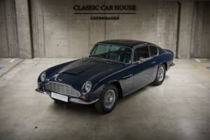Afbeelding 15/60 van Aston Martin DB 6 (1968)