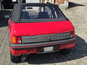 Image 5/8 of Peugeot 205 CTi (1990)