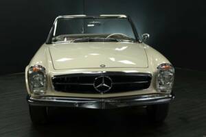 Image 10/50 of Mercedes-Benz 230 SL (1967)