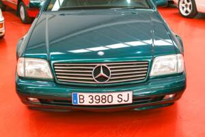 Image 12/50 of Mercedes-Benz SL 320 (1995)