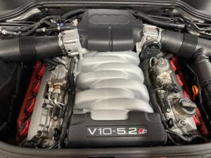 Bild 13/18 von Audi S8 V10 (2008)