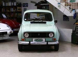 Image 3/33 de Renault R 4 TL (1981)
