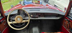 Image 21/21 of Mercedes-Benz 200 D (1968)