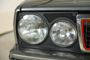Image 23/46 of Lancia Delta HF Integrale (1988)