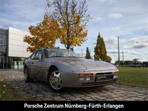 Immagine 7/39 di Porsche 944 Turbo (1988)