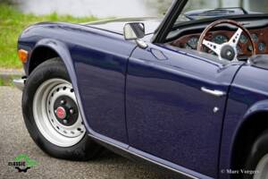 Image 39/42 of Triumph TR 6 PI (1972)