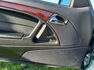 Image 16/24 de Mercedes-Benz SL 320 (1996)