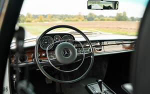 Image 35/50 of Mercedes-Benz 300 SEL 6.3 (1970)
