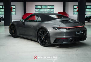 Image 9/25 of Porsche 911 Carrera 4 GTS (2023)