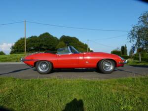 Imagen 7/21 de Jaguar E-Type 4.2 (1967)