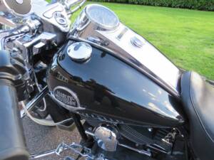 Image 17/43 of Harley-Davidson FLHR Road King (2009)