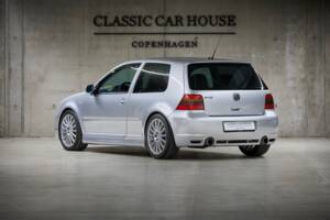 Bild 10/100 von Volkswagen Golf IV 3.2 R32 (2002)