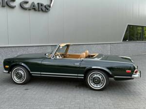 Image 18/50 de Mercedes-Benz 280 SL (1969)