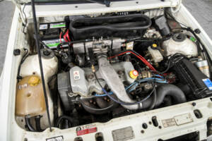 Immagine 43/50 di Ford Escort turbo RS (1990)