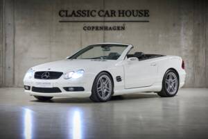 Image 18/99 de Mercedes-Benz SL 55 AMG (2005)