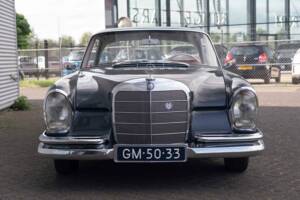 Bild 3/8 von Mercedes-Benz 220 SE b (1964)