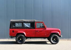 Image 3/38 of Land Rover 110 (1989)