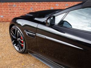Immagine 28/72 di Aston Martin Vanquish Volante (2016)