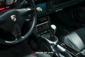 Image 21/24 of Porsche 911 Carrera (2002)